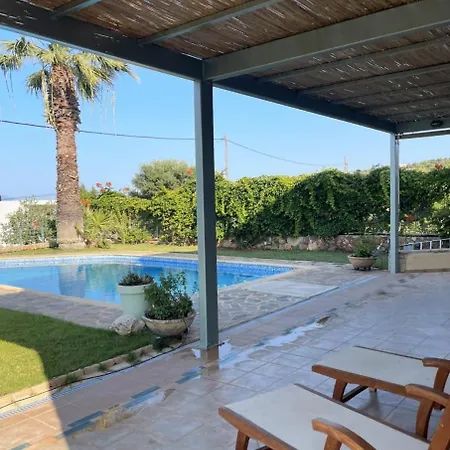 Σπίτι διακοπών Spacious, Shiny, Seaview Villa, In Theologos