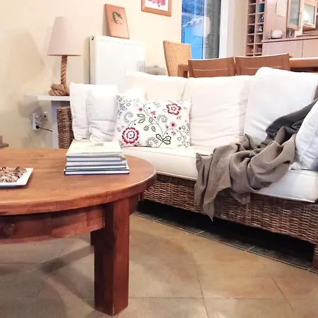 Σπίτι διακοπών Spacious, Shiny, Seaview Villa, In Theologos Θεολόγος